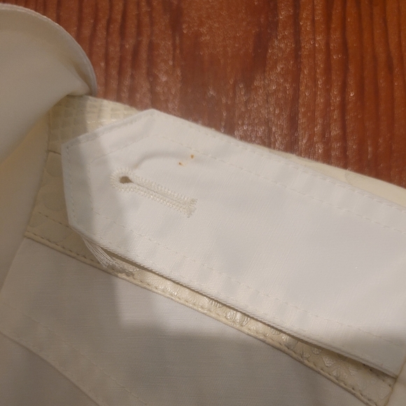 Beautiful ivory and white spring coat - Picture 9 of 10